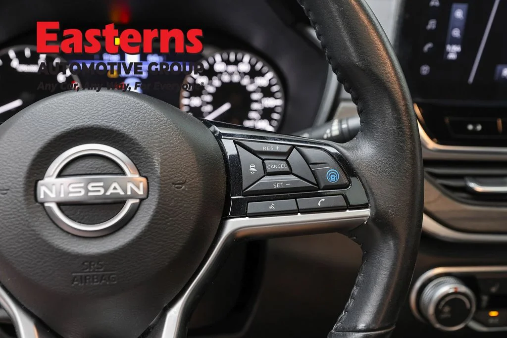 Used 2024 Red Nissan 2.5 SV image 16