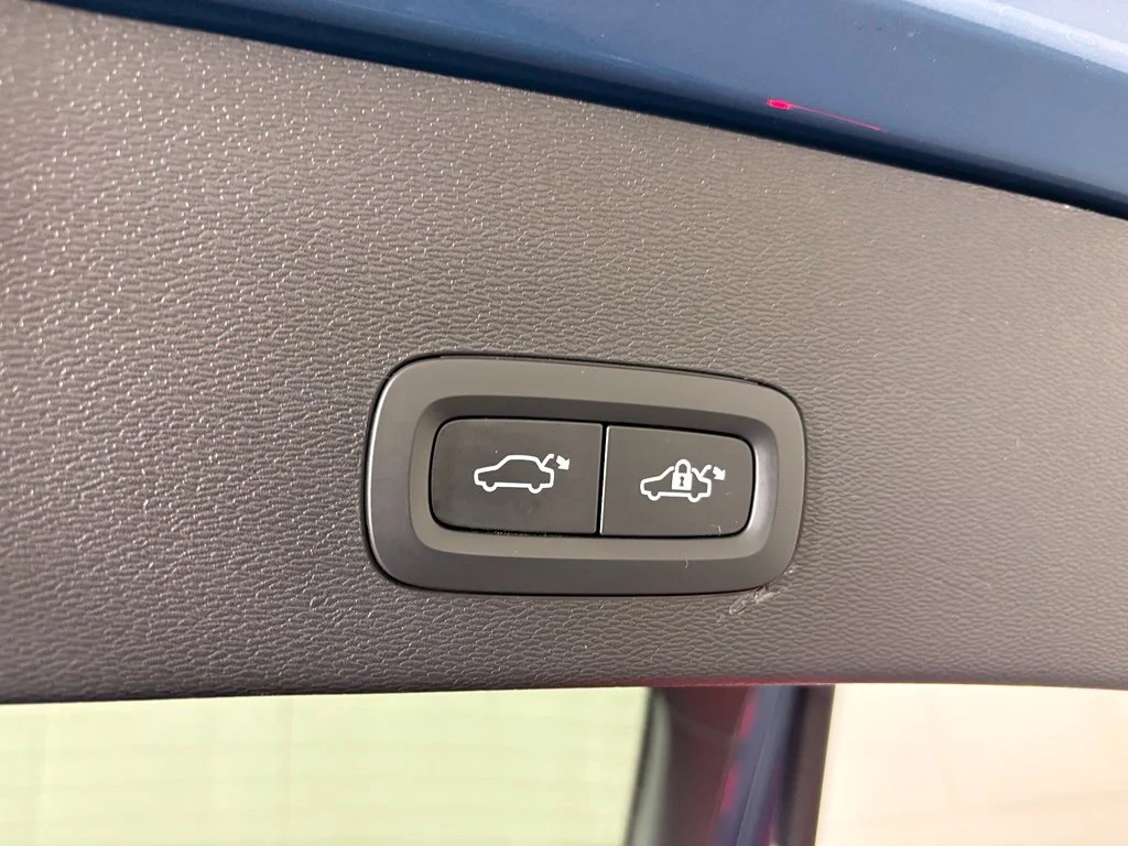 Used 2023 Blue Volvo Ultimate image 36