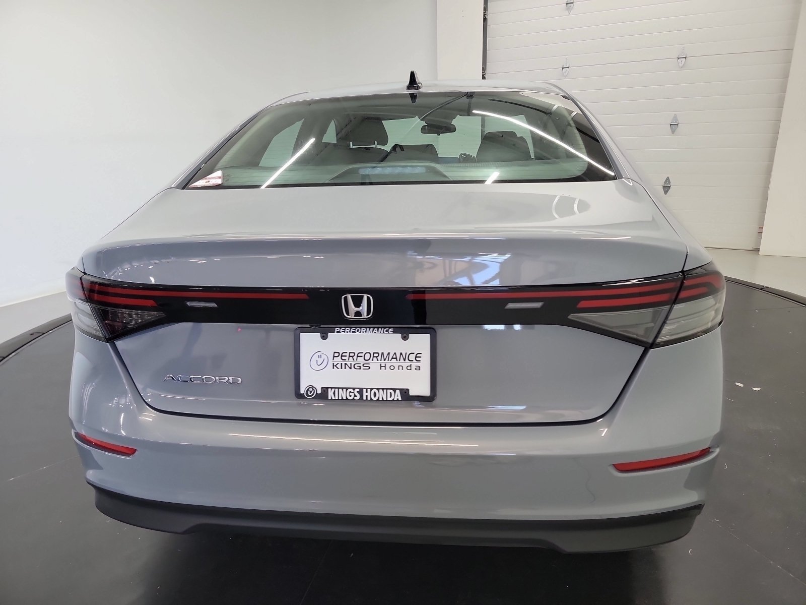 Certified Used 2025 Urban Gray Pearl Honda SE image 8