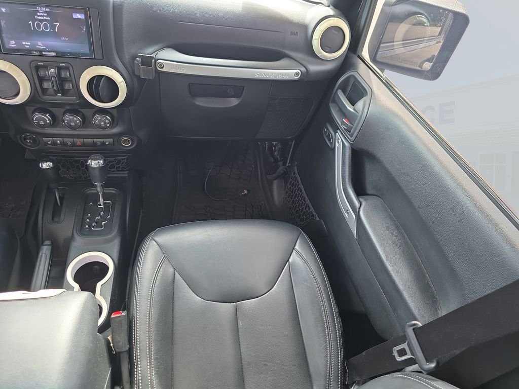 2017 Jeep Wrangler Unlimited Rubicon - Photo 16