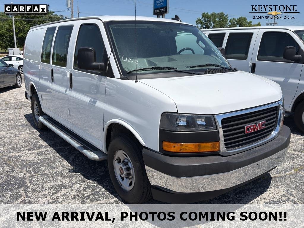 2024 GMC Savana 2500's photo