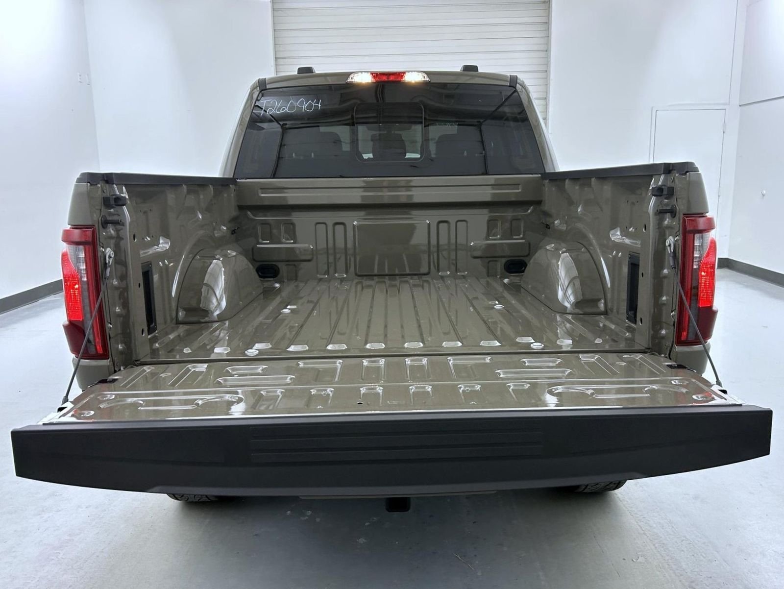 New 2026 Marsh Gray Ford XLT image 21