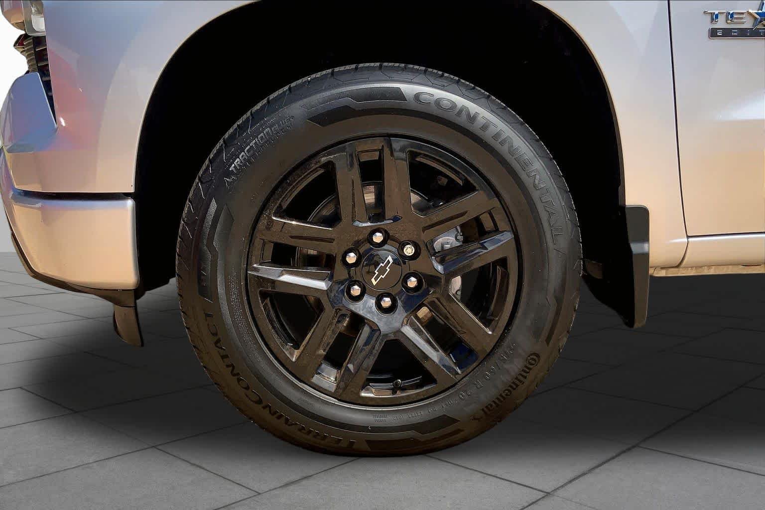 Used 2022 Silver Ice Metallic Chevrolet RST image 11