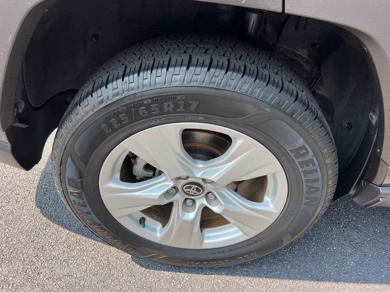 Used 2020 Magnetic Gray Metallic Toyota XLE image 17