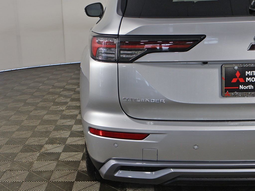 New 2026 Silver Mitsubishi SE 1.5T S-AWC image 18