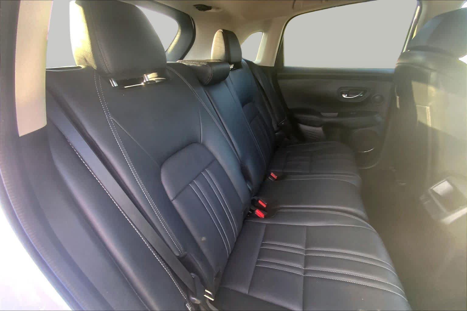 Used 2023 Platinum White Pearl Honda EX-L image 19