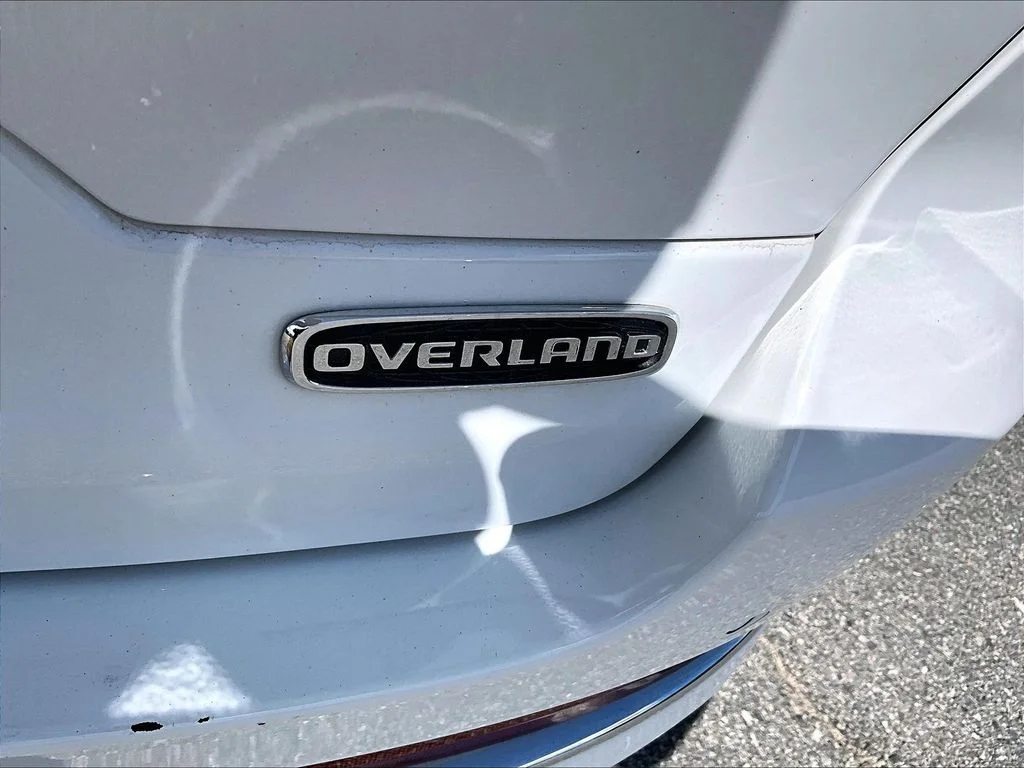 Used 2022 White Jeep Overland 4xe image 29