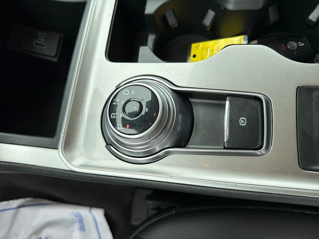 Used 2024 Black Ford SEL image 22