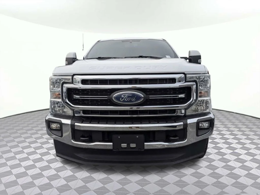 Used 2022 Oxford White Ford Lariat image 8