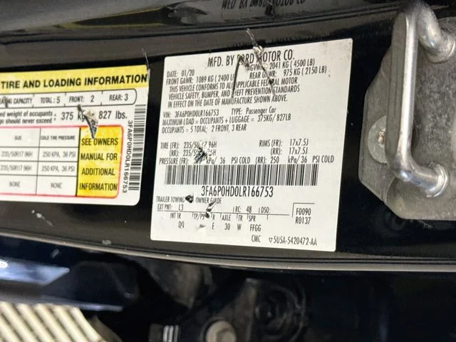 Used 2020 Blue Ford SE image 30