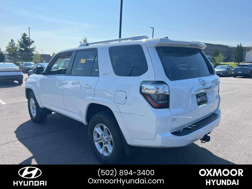 Used 2016 Super White Toyota SR5 image 5
