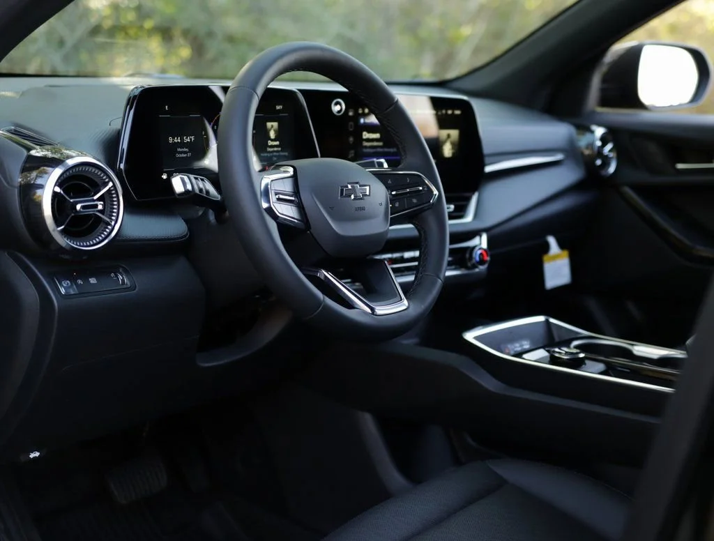 2026 Chevrolet Equinox LT - Photo 9