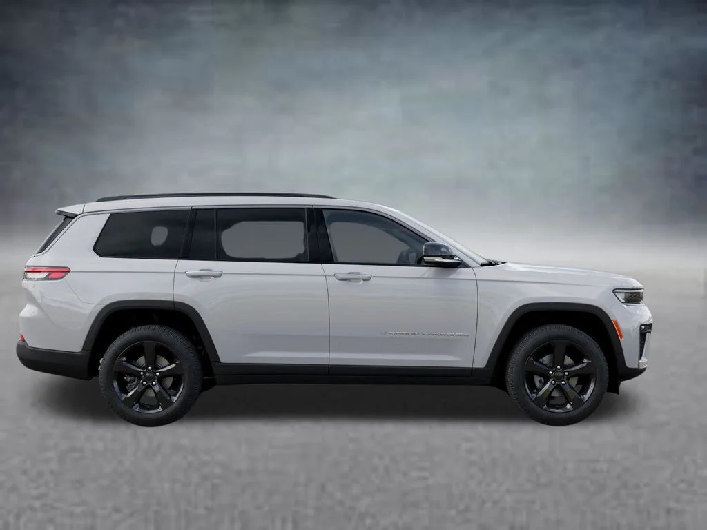 New 2026 Bright White Clear-Coat Exterior Paint Jeep Limited image 21