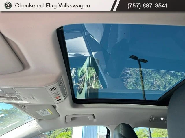 New 2026 Black Volkswagen 1.5T SE image 13
