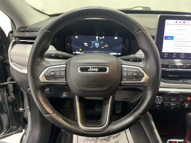 Used 2022 Sting Gray Clearcoat Jeep Limited image 10