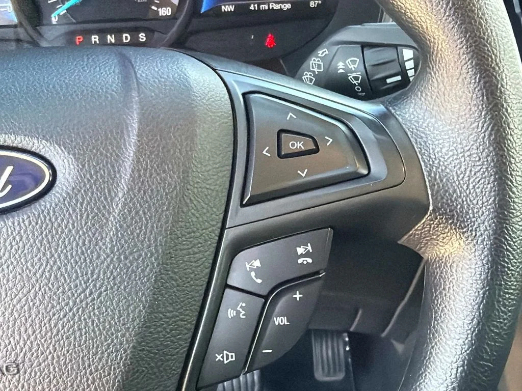 Used 2022 Silver Metallic Ford SE image 26