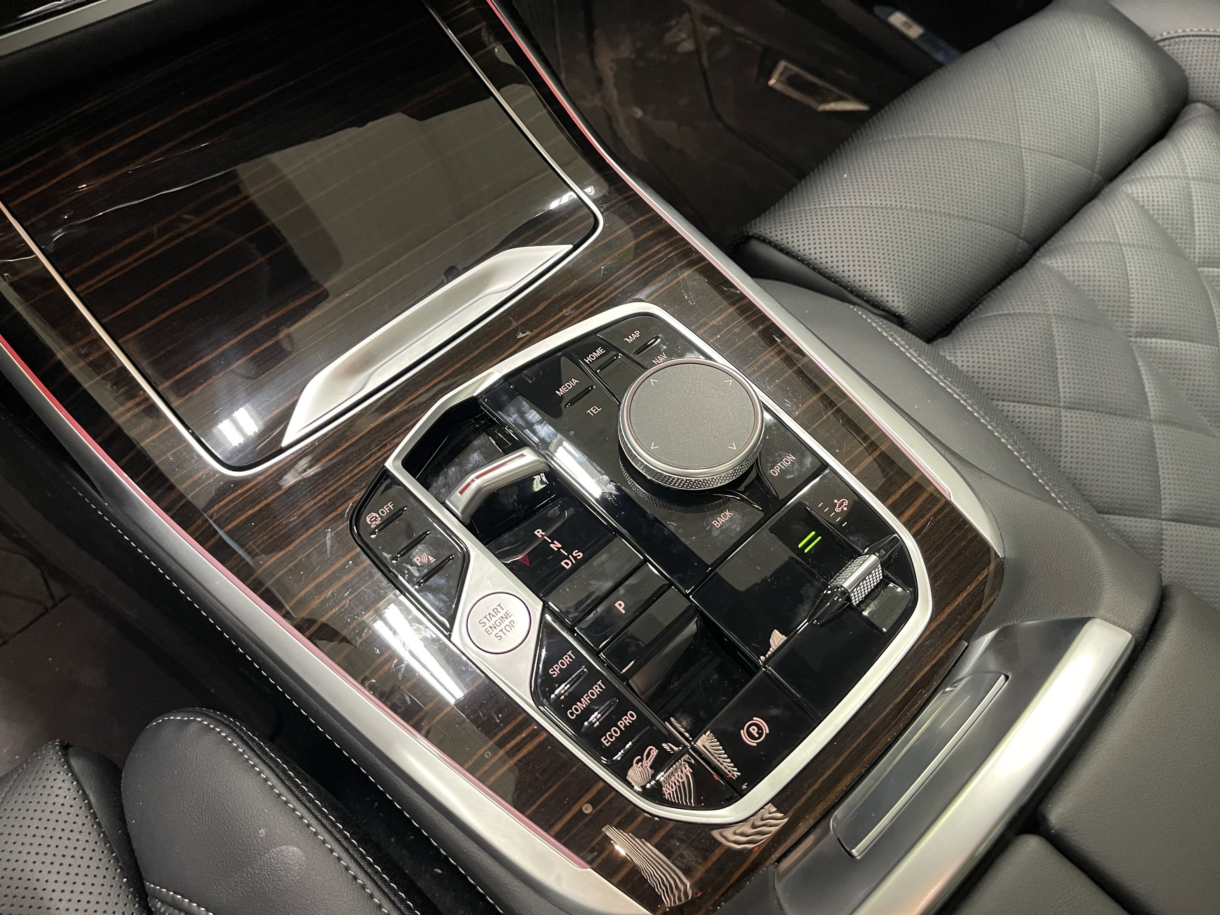 2026 BMW X7 40i - Photo 13