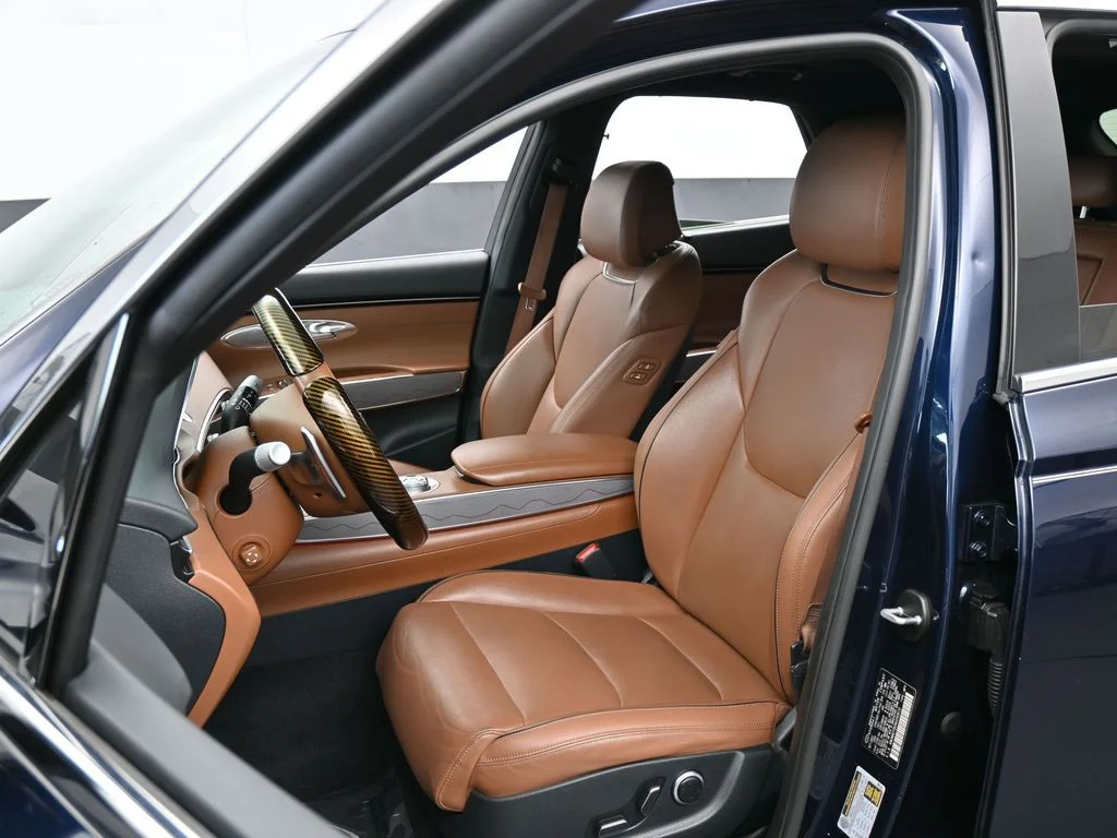 Used 2022 Adriatic Blue Genesis 2.5T image 10