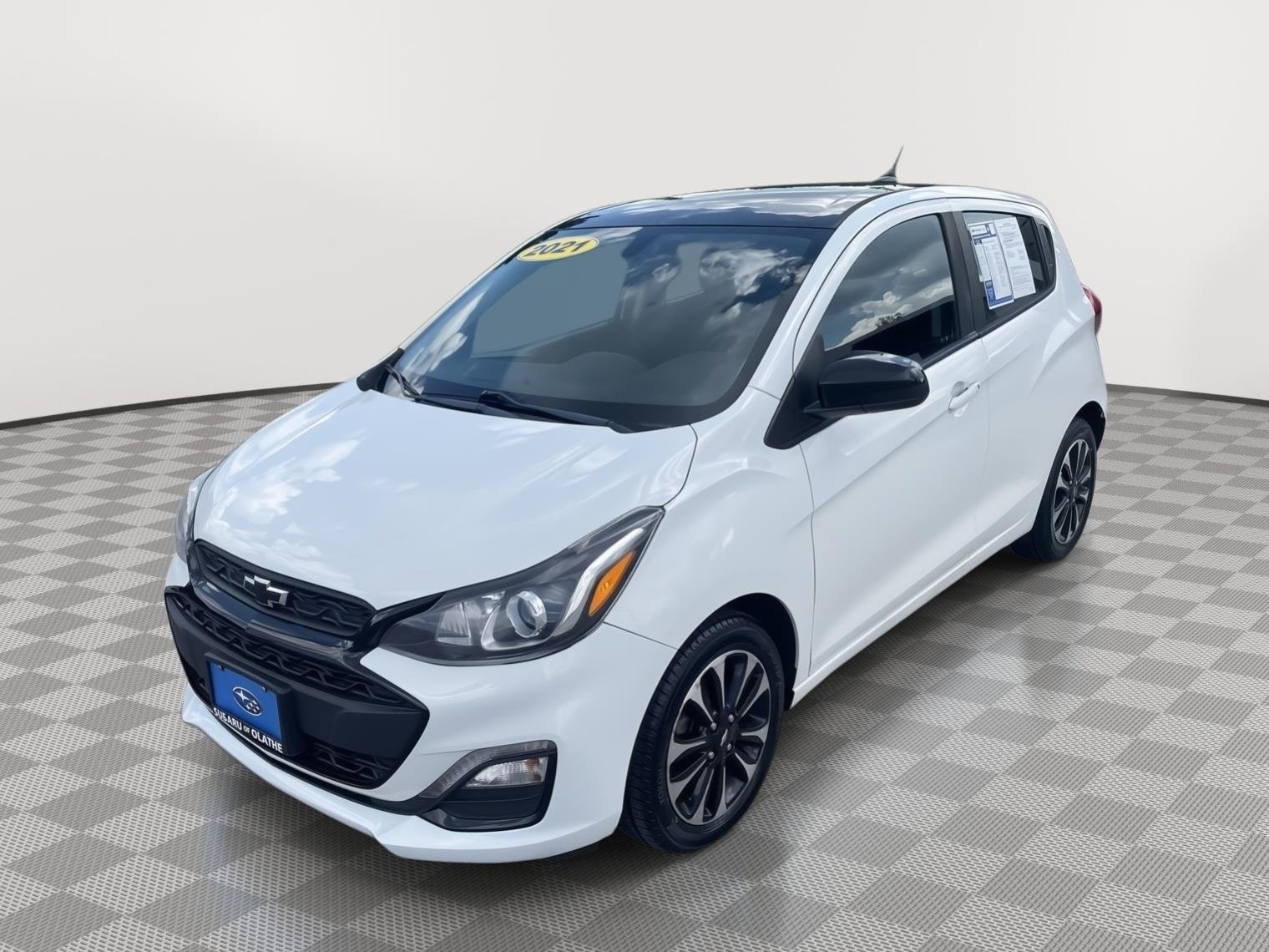 Used 2021 Summit White Chevrolet 1LT image 10