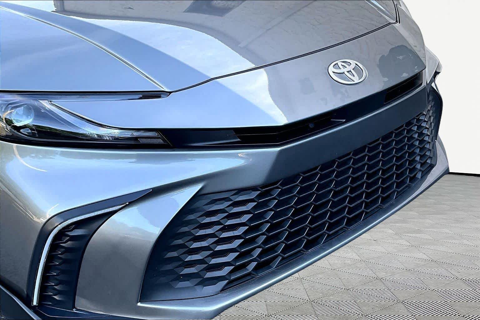 Used 2025 Heavy Metal Toyota SE image 30