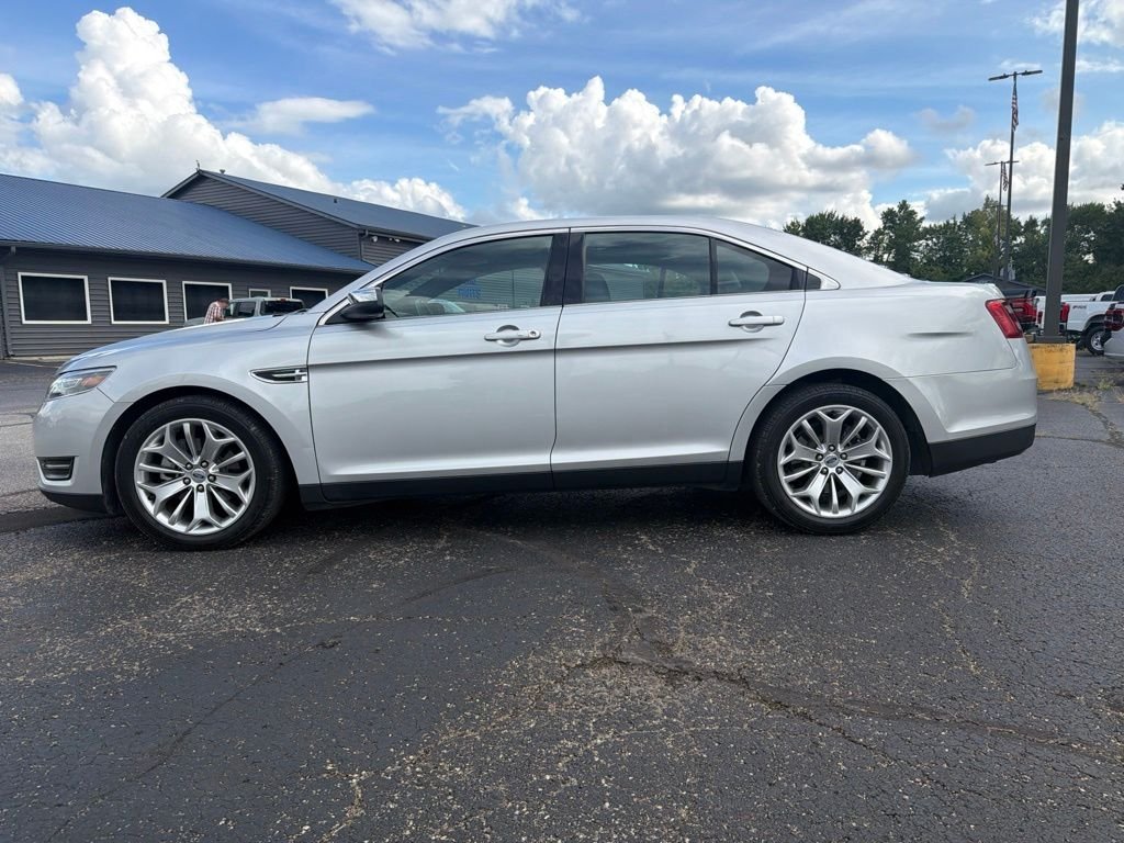 Used 2019 Ingot Silver Ford Limited image 3