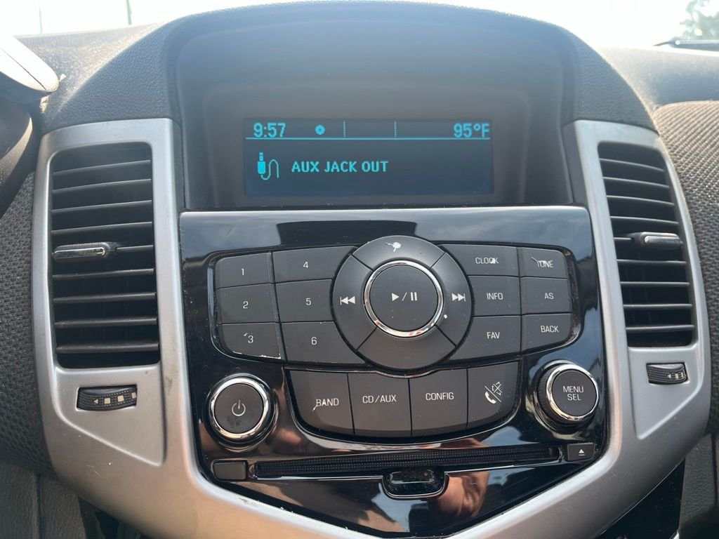 Used 2013 Black Chevrolet 1LT image 17