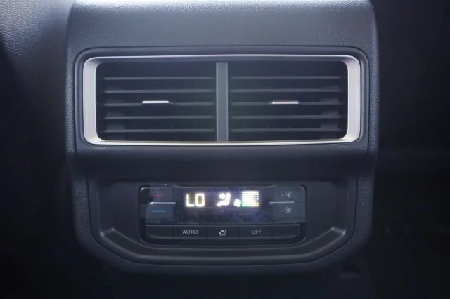 New 2026 Pure Gray Volkswagen 2.0T SE W/TECHNOLOGY image 23