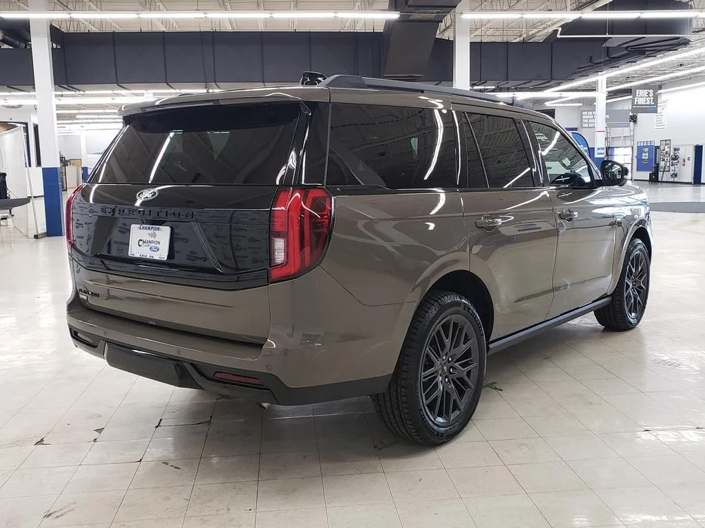 New 2027 Marsh Gray Ford Platinum image 8
