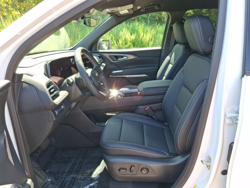 2026 Chevrolet Traverse LT - Photo 13