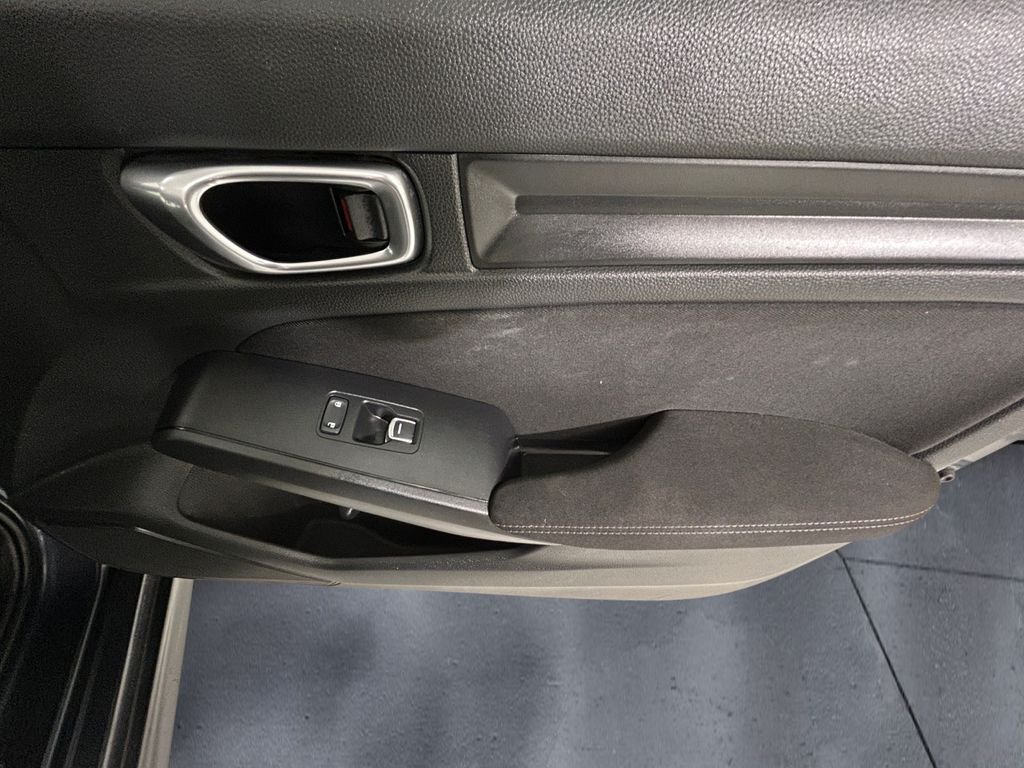 Used 2023  Honda Sport image 15