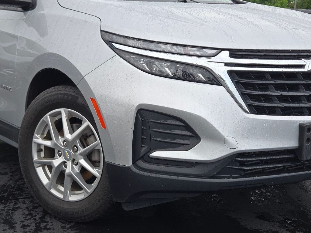 Used 2022 Silver Chevrolet LS image 3