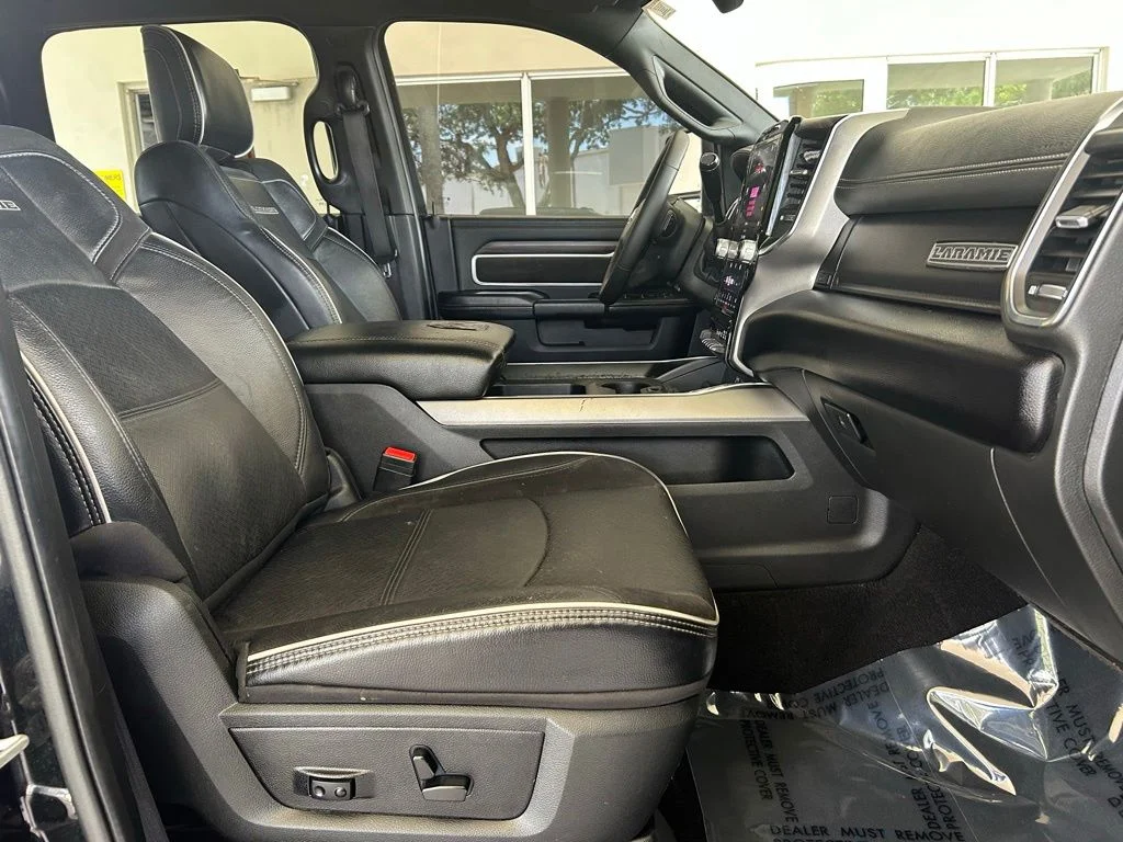 Used 2025 Black Ram Laramie image 24