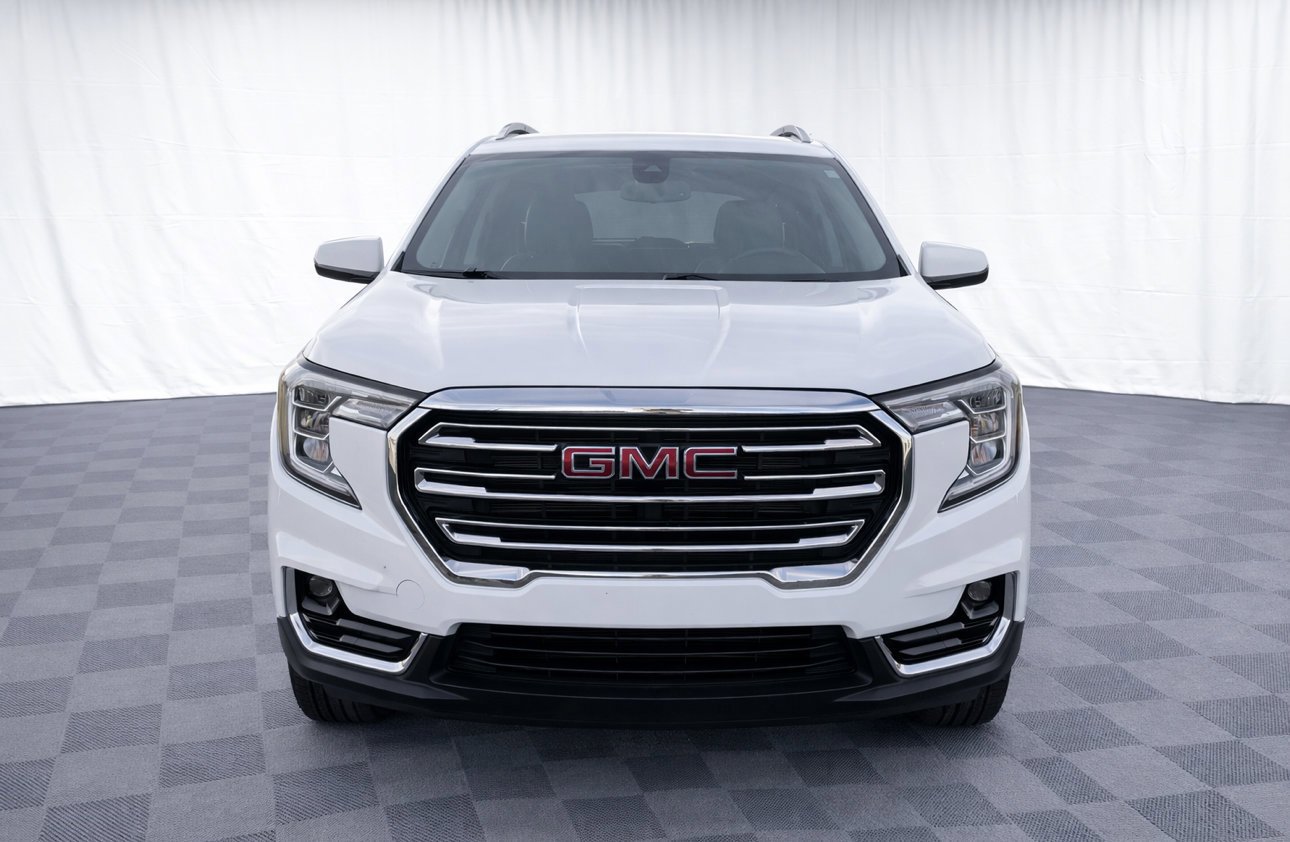 Used 2024 Summit White GMC SLT image 8