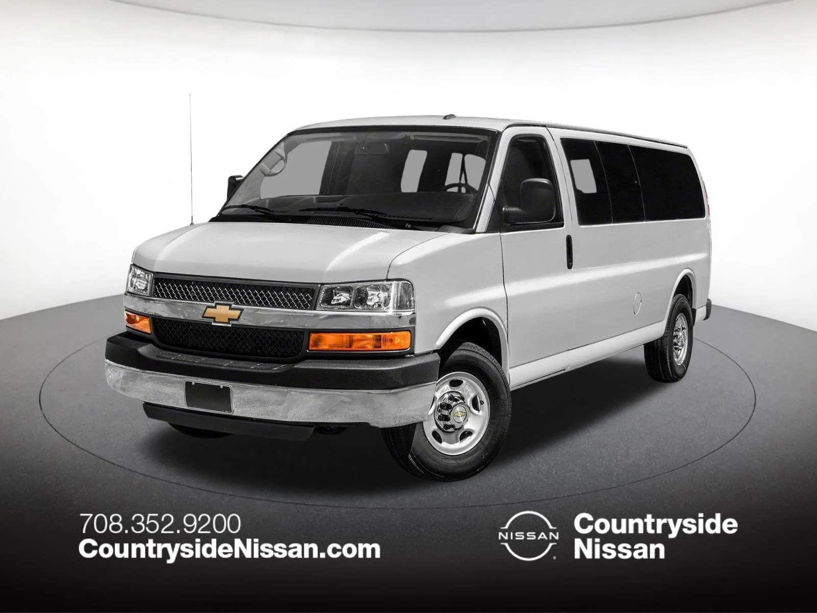 2018 Chevrolet Express 3500 LT's photo