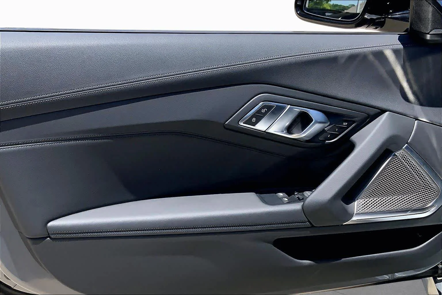 Used 2025 Skyscraper Grey Metallic BMW sDrive30i image 15
