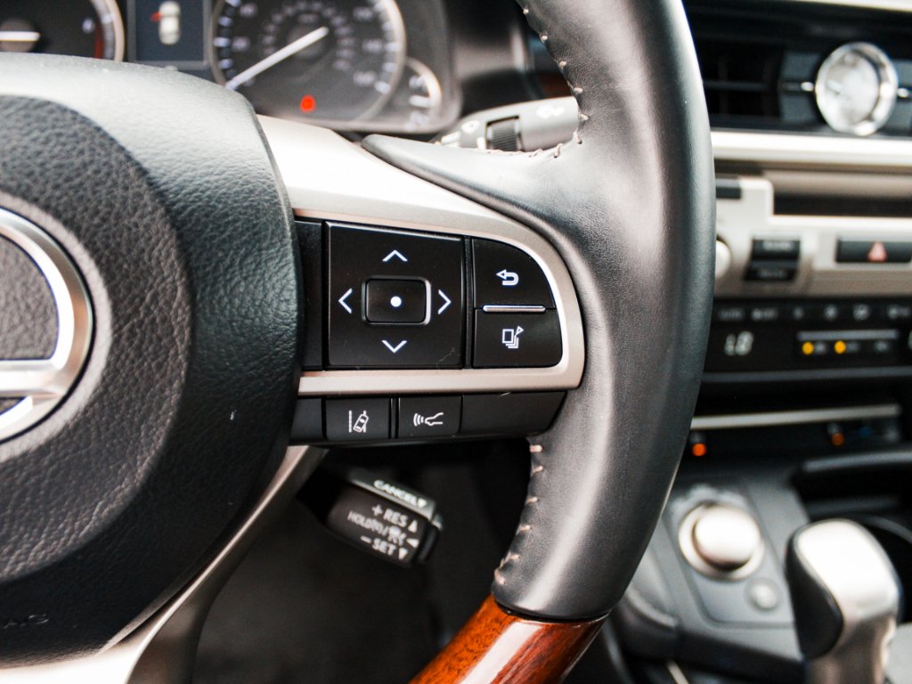 Used 2018 Nebula Gray Pearl Lexus Base image 16