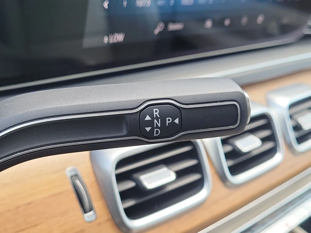 Certified Used 2022  Mercedes-Benz GLE 350 image 29