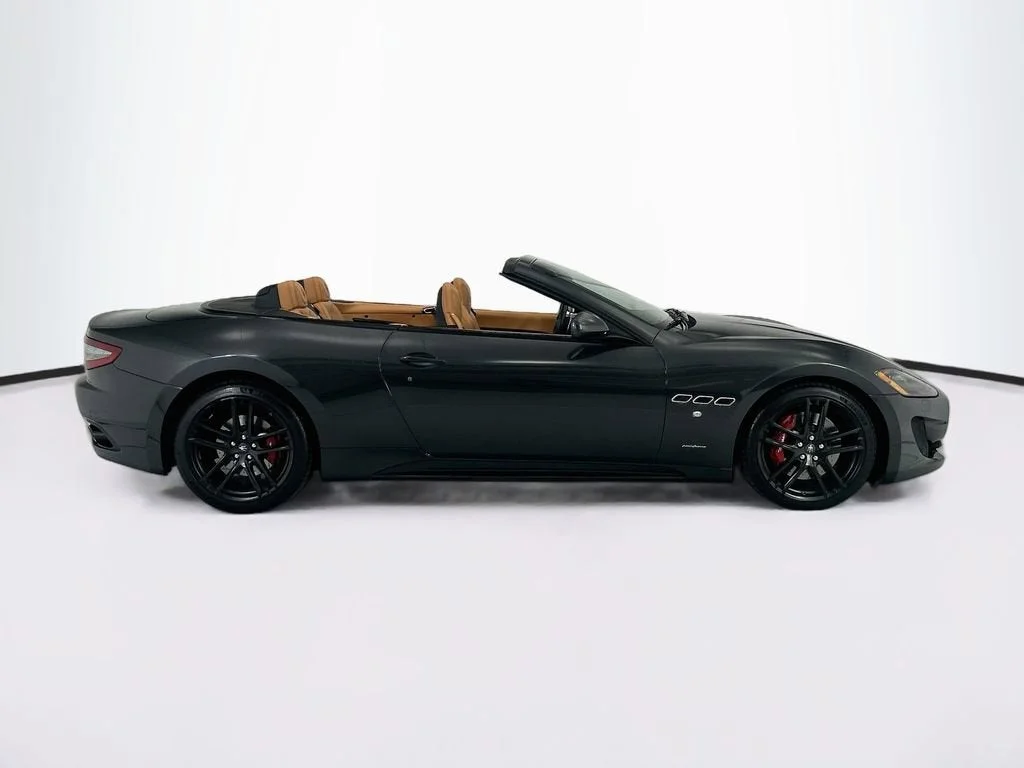 Used 2017 Grigio Granito Metallic Maserati Sport image 4