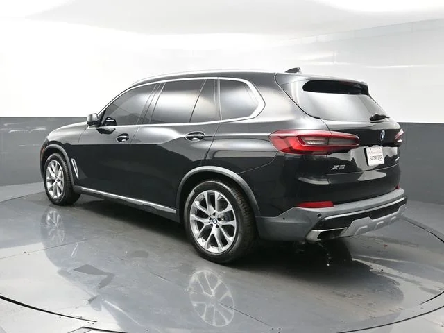 Used 2020 Black BMW sDrive40i image 5