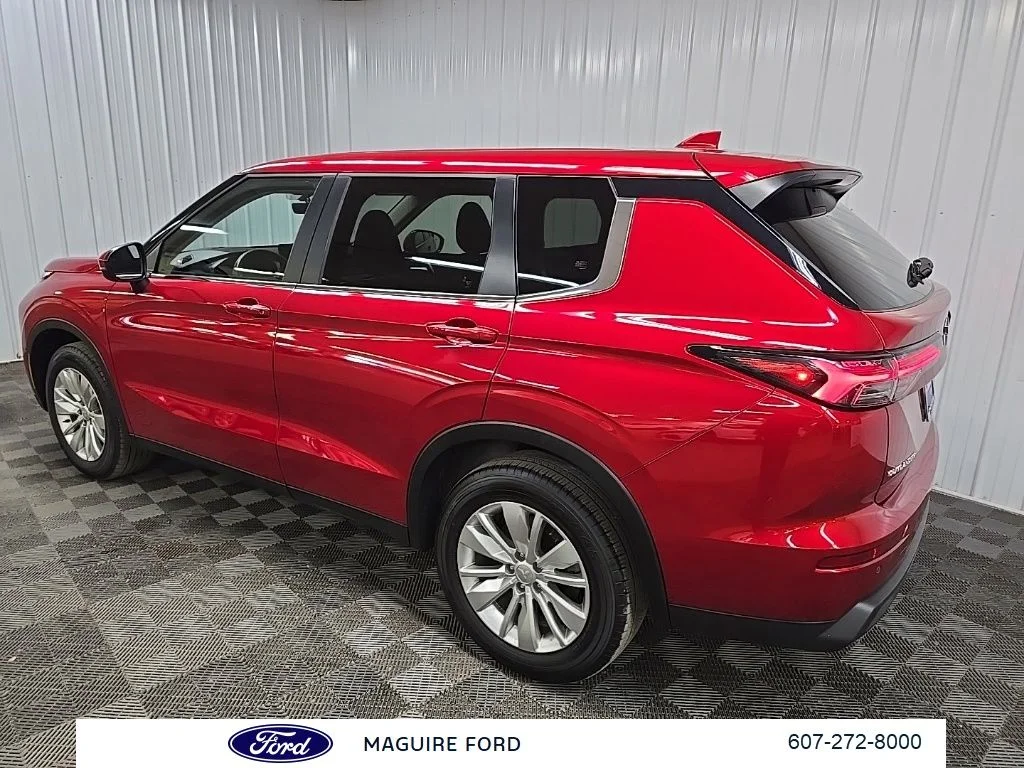 Used 2025 Red Mitsubishi ES image 12