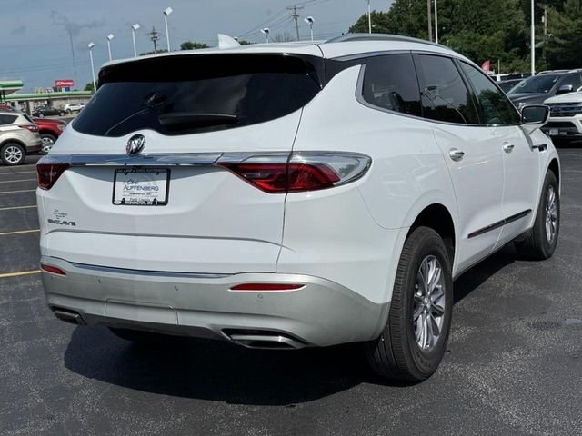 Used 2024 Summit White Buick Essence image 3