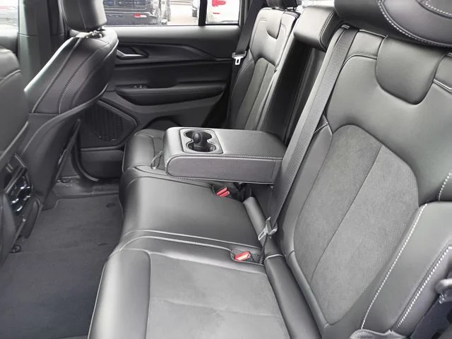 2025 Jeep Grand Cherokee Altitude - Photo 18