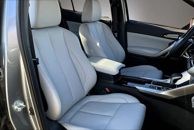 New 2026 Gray Mitsubishi SEL image 11