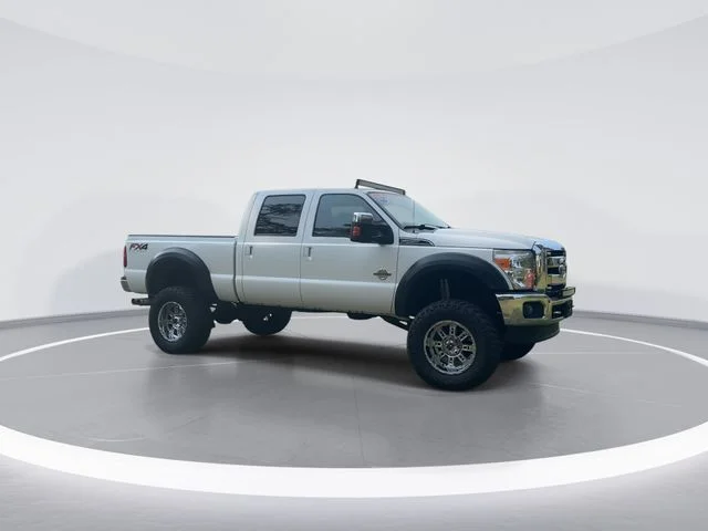 Used 2012 White Ford Lariat image 8