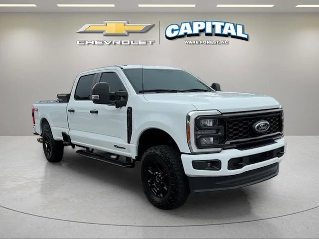 Used 2023 White Ford XL image 7
