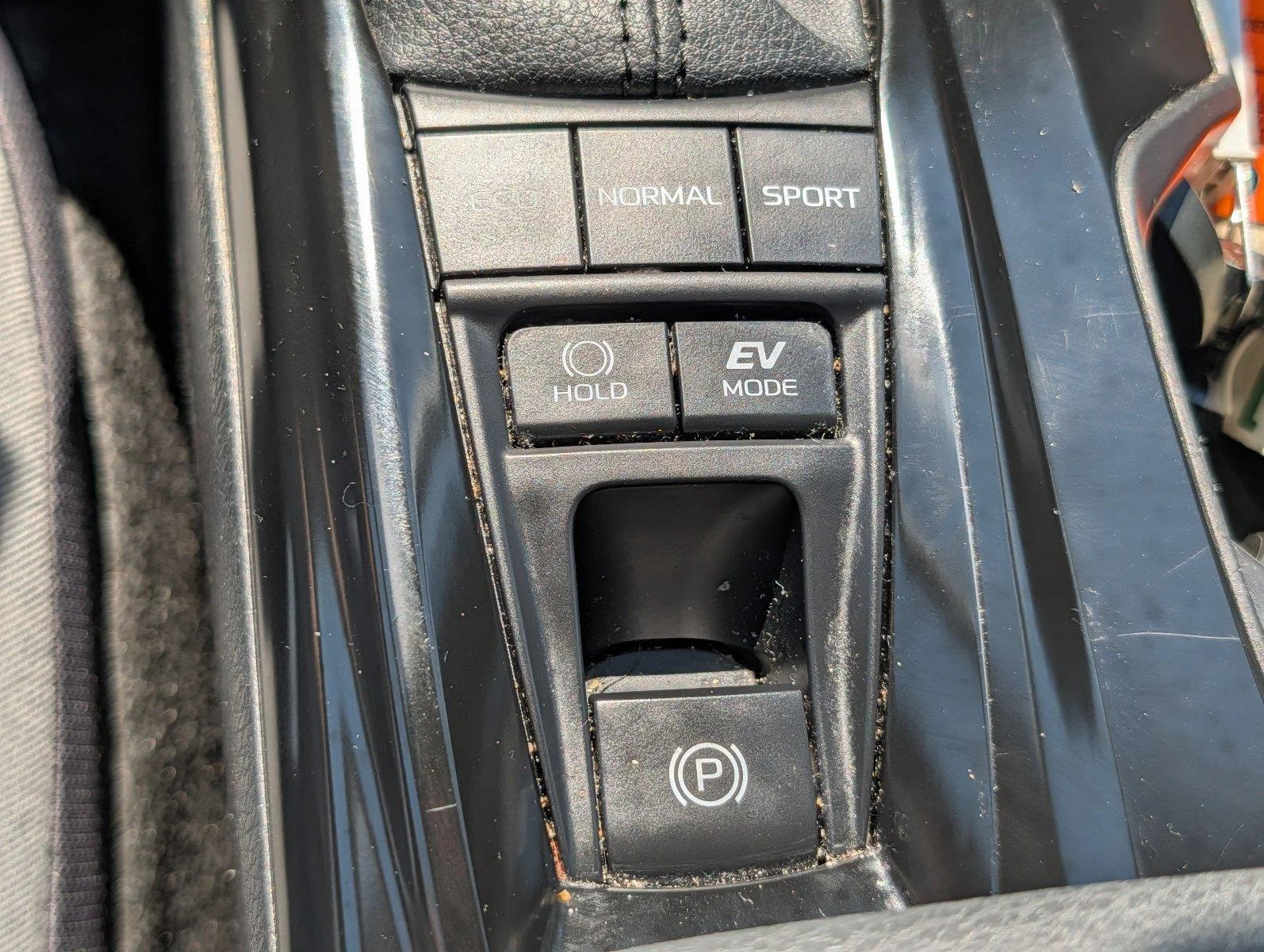 Used 2025 Ice Cap Toyota LE image 21