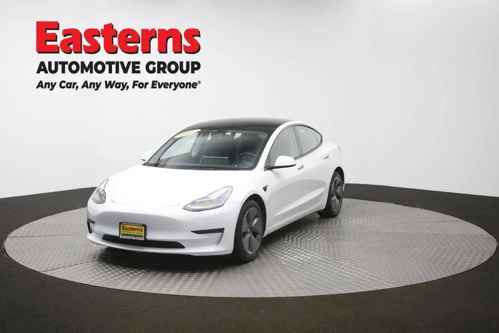 Used 2023 White Tesla Base image 41