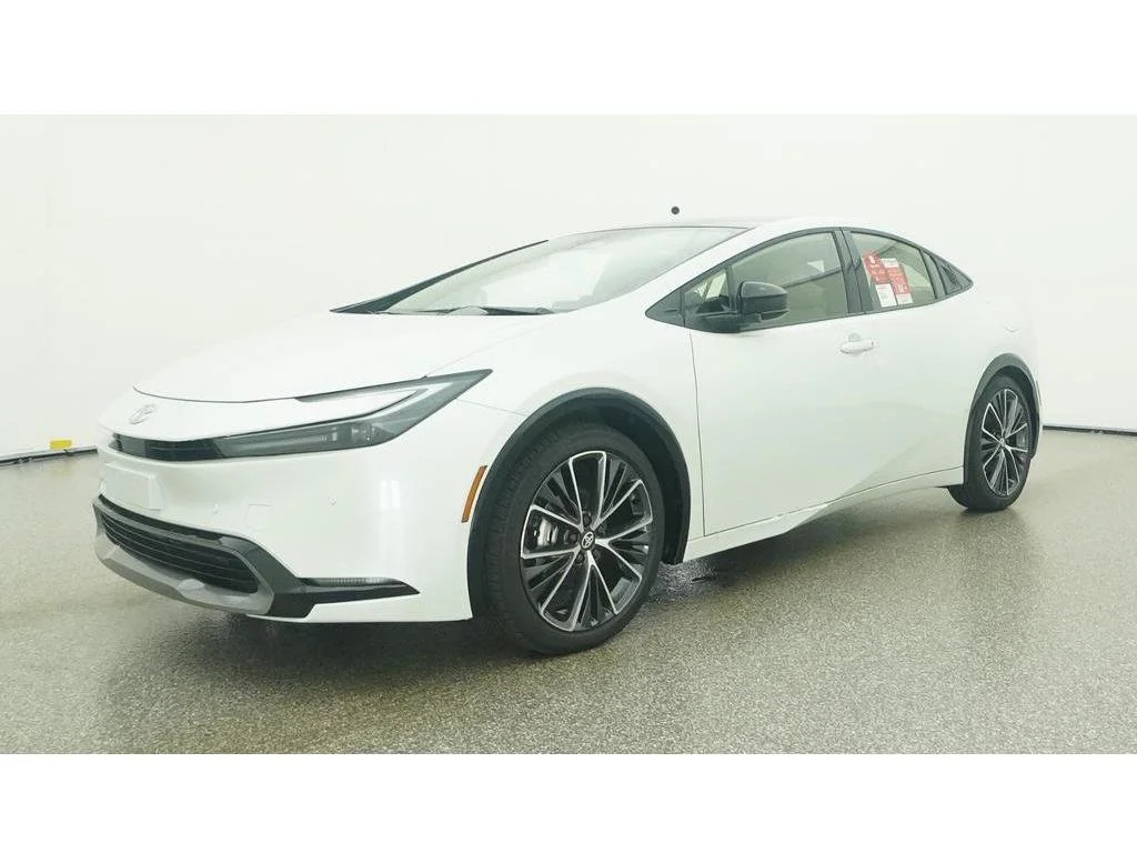 New 2027 Wind Chill Pearl Toyota XLE image 17