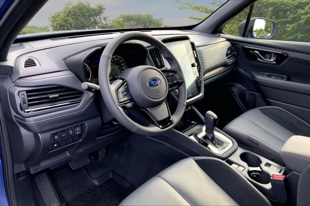 Used 2025 Blue Subaru Touring image 16