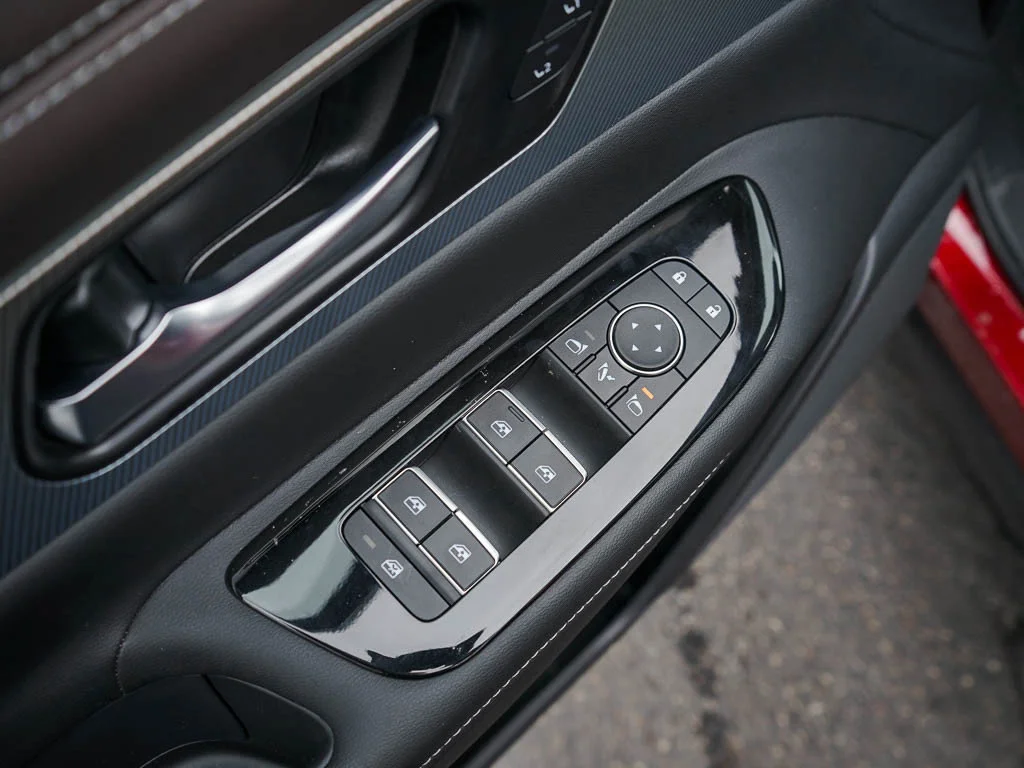 New 2026 Everest White Pearl TriCoat / Super Black Two-tone Nissan Platinum image 17